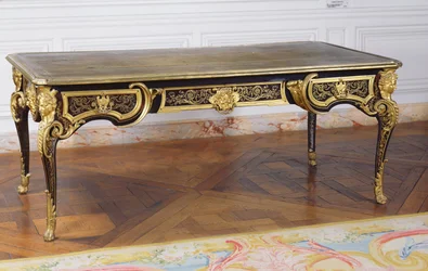 Flachbüro (vergoldetes Holz und Bronze)